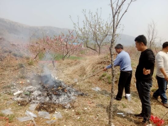 清明节第二天上坟 是可以的吗,清明节第二天上坟 是可以的吗,第1张