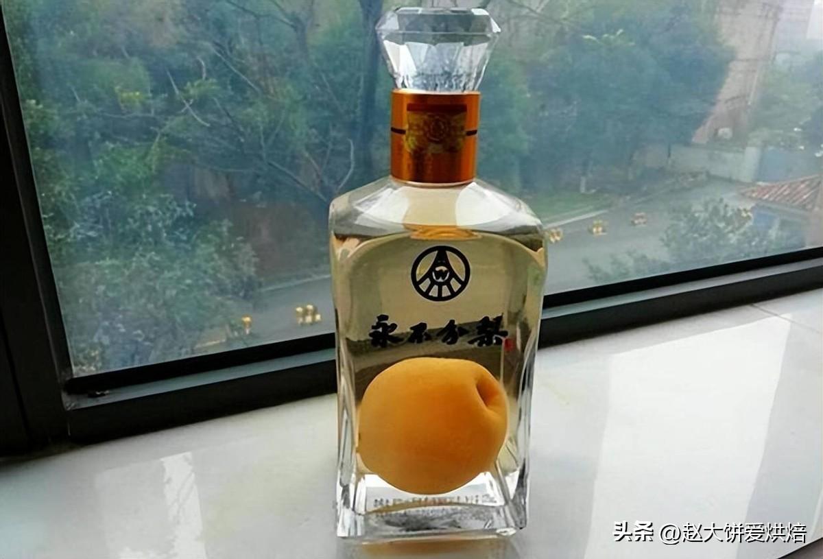 鸭梨是怎么装进酒瓶的？答案太巧妙,第3张